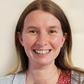 Dr. Lizzie Youens, BSc (Hons), BVSc, MRCVS